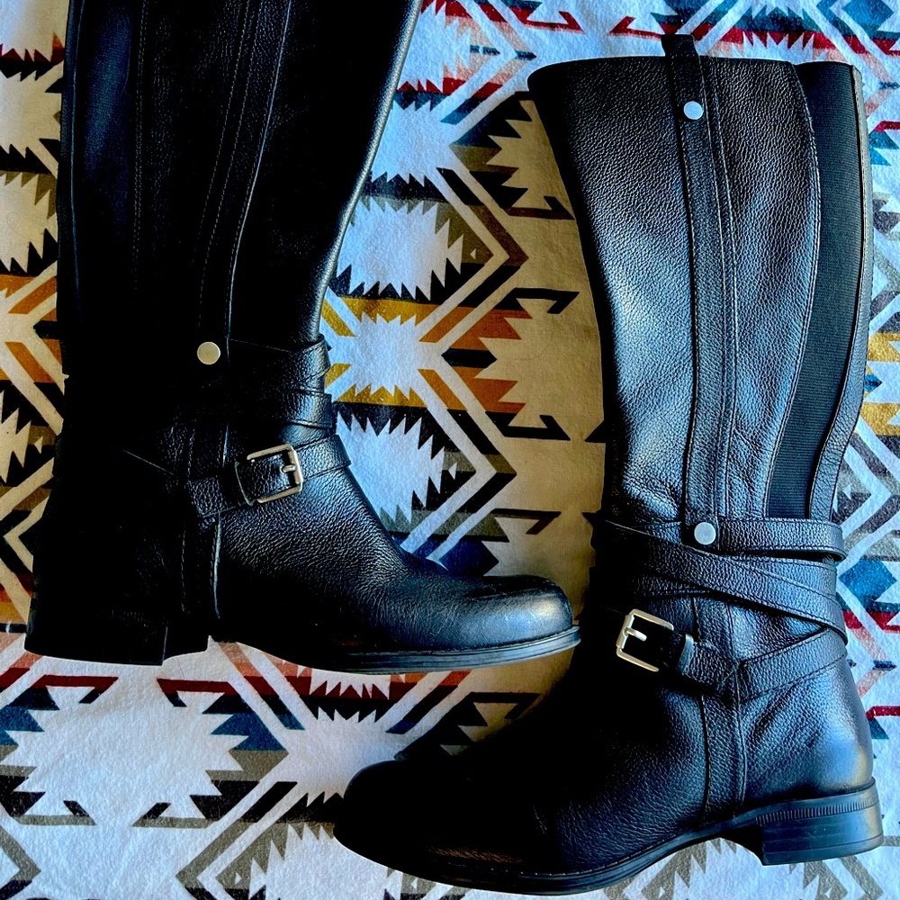 Brand new Naturalizer black boots.